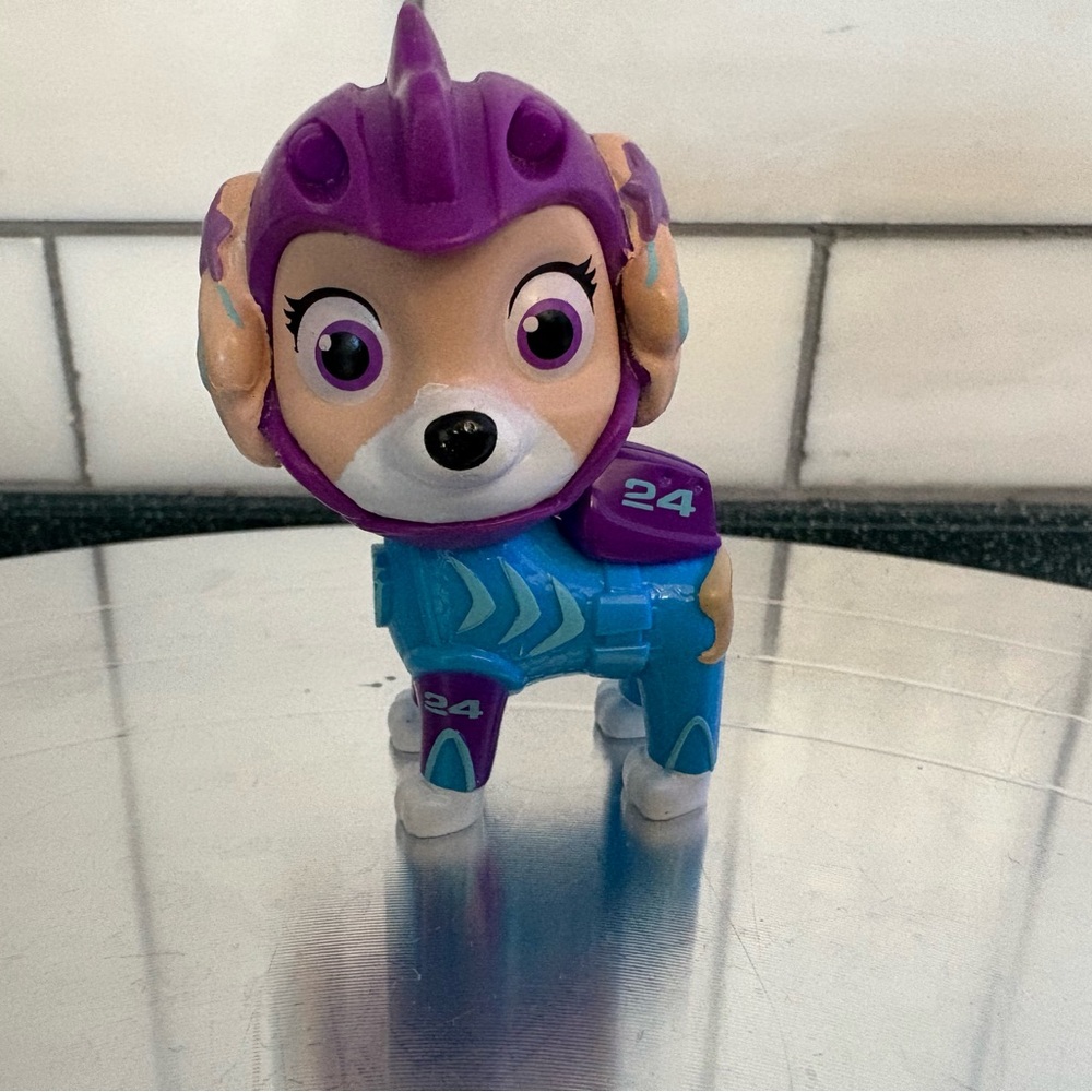 Paw patrol Aqua Pups Coral Figure. Rare. Excellent condition.